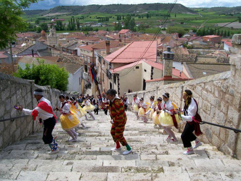 Danzantes del Corpus Christie en Cevico de la Torre (Palencia)