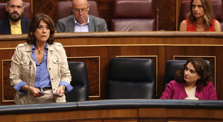 Dolores Delgado en el pleno dle COngreso del 27 de junio