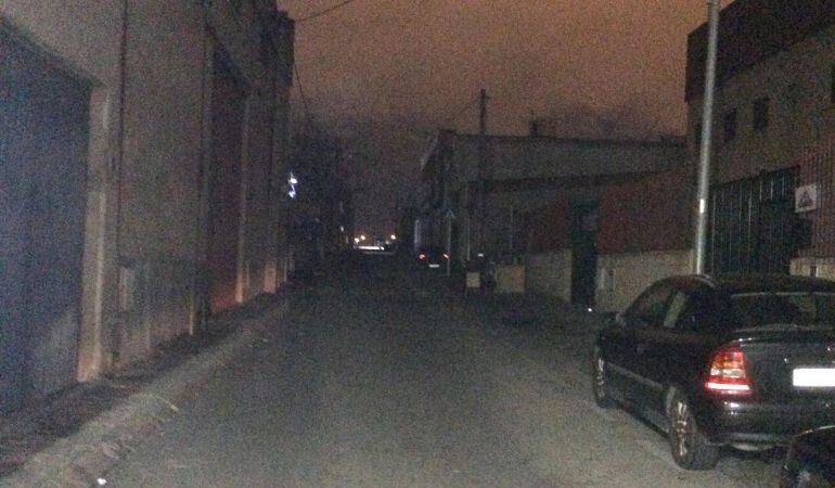 La falta de iluminación es uno de los problemas del polígono industrial Prado Overa en Leganés