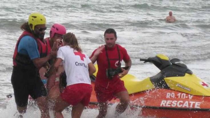 La Columna de Carlos Arcaya | Playas, ahogamientos y banderas rojas | 05/09/2016