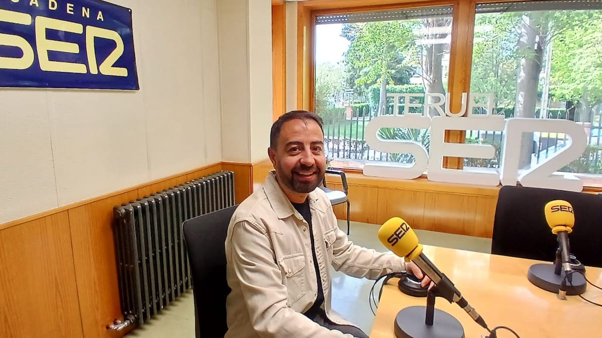 Fernando Moreno transforma el desamor en éxito viral con su nueva canción “Réplica”