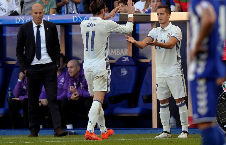 Zidane observa el cambio del Real Madrid 