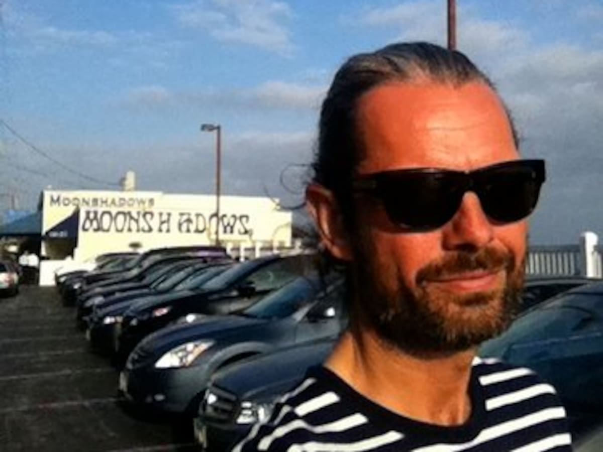 El artista William Kingswood presenta la acción performativa ergoIGNIS en Socarrado