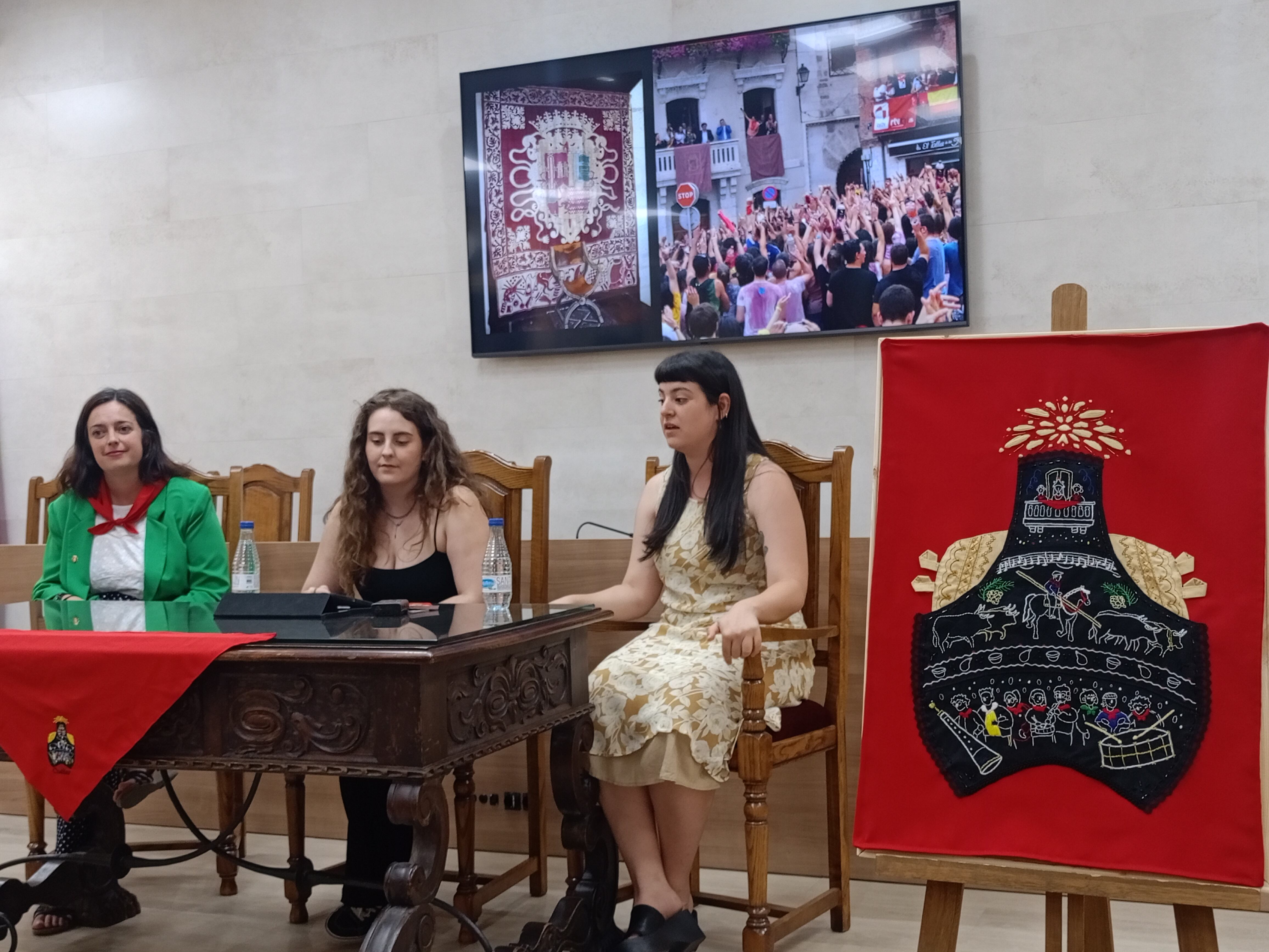 Proceso de documentación para la creación del repostero anunciador de las fiestas de Cuéllar 2025