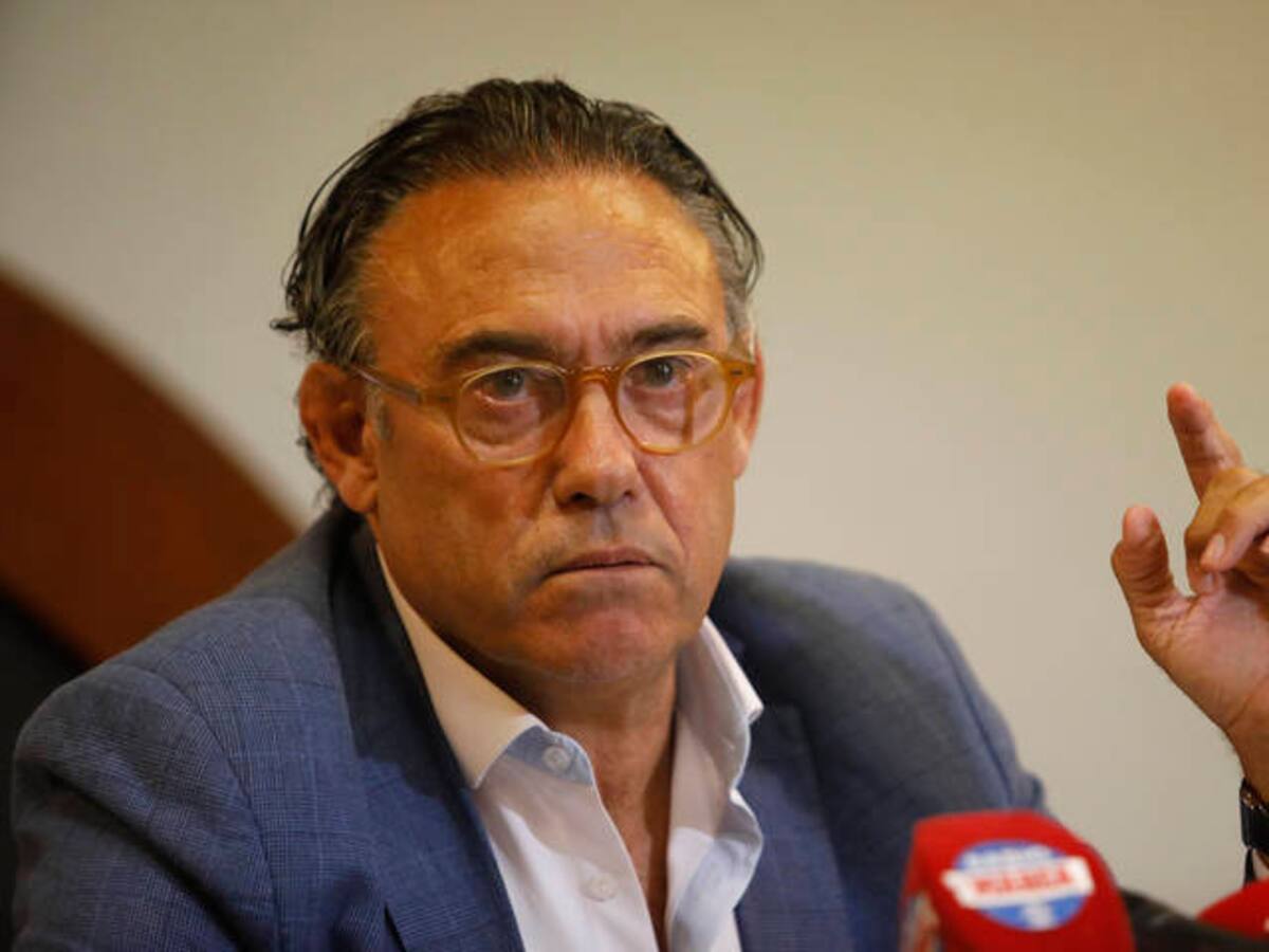 Felipe Llamazares ultima su llegada a Santander