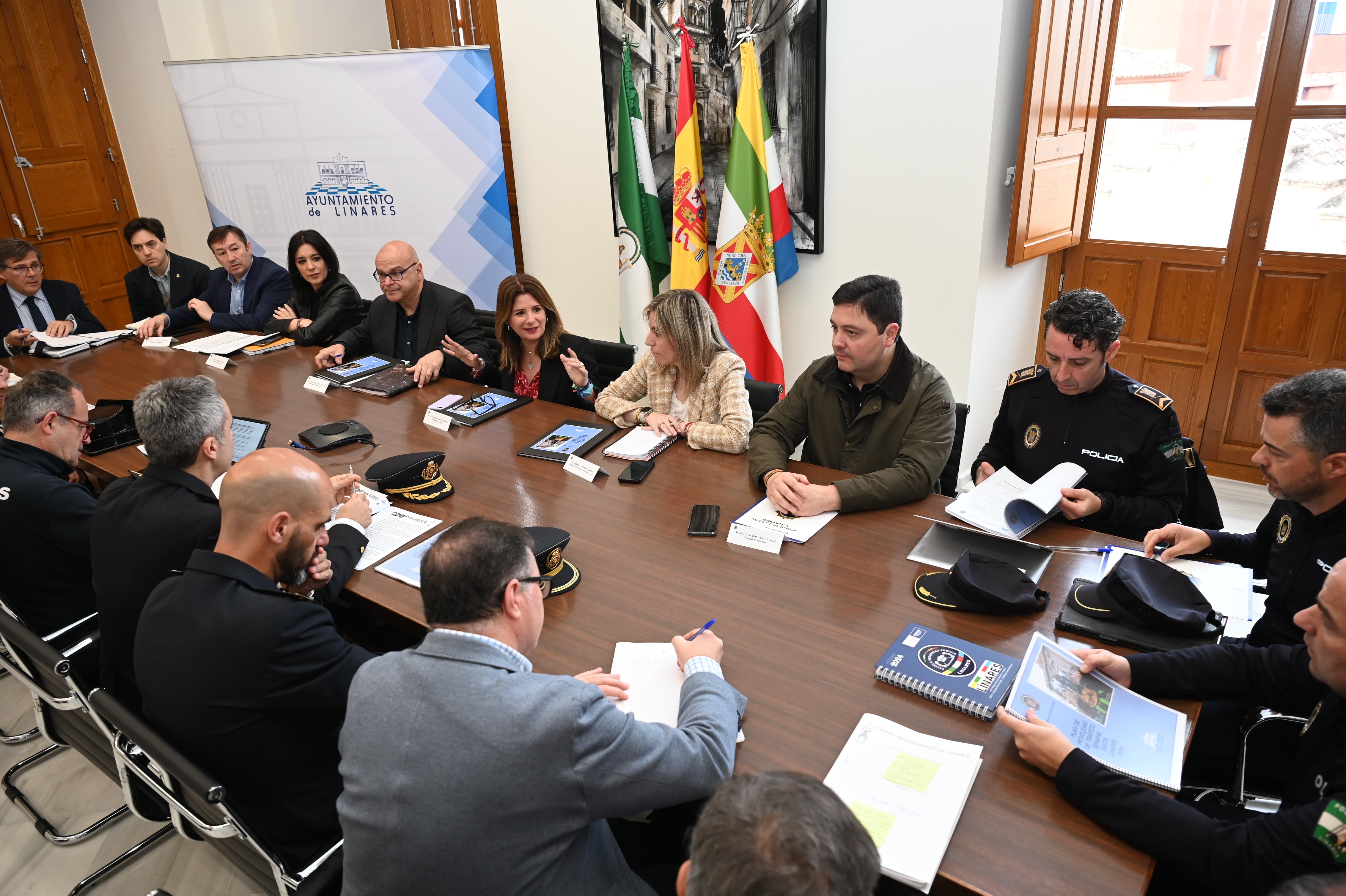 Junta Seguridad Linares para Semana Santa 2024.