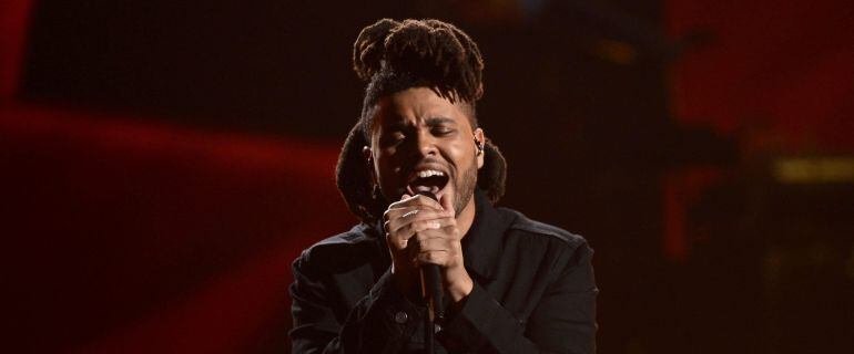 El estadounidense The Weeknd durante un concierto este año.
