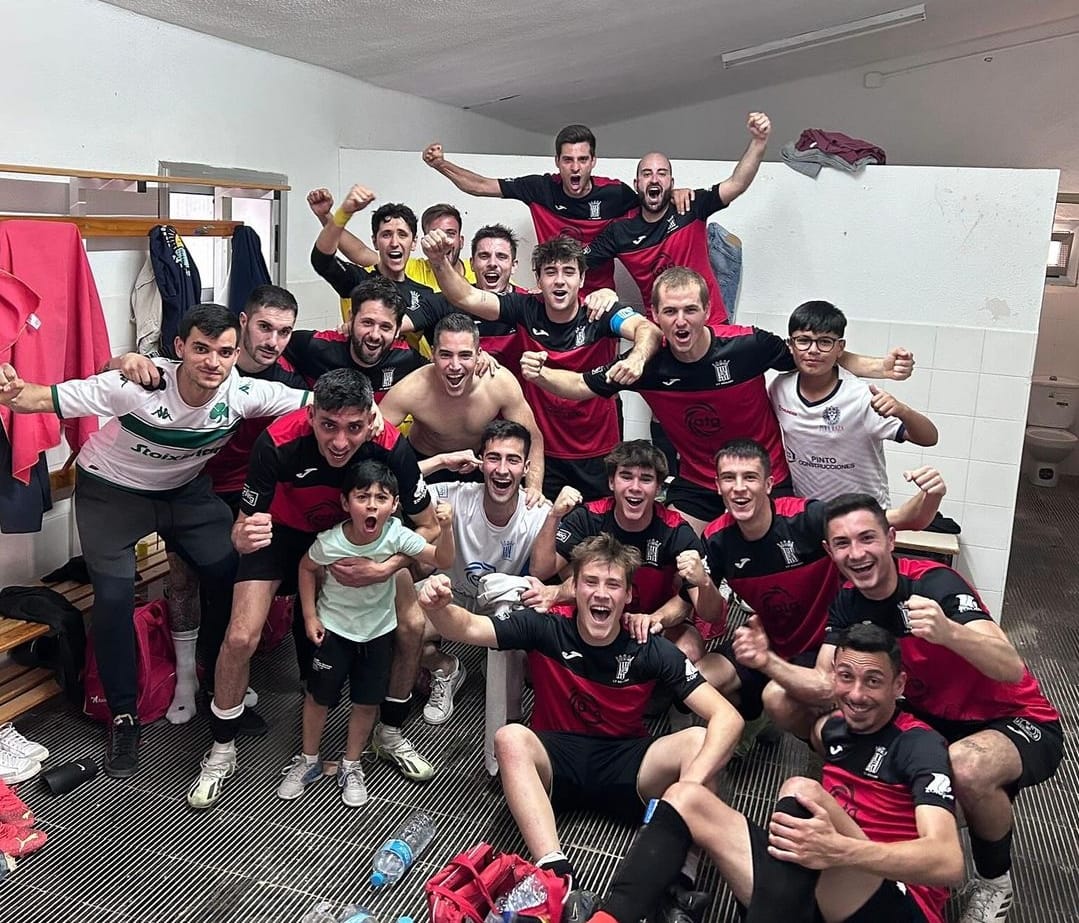 L'Agullent CF celebra la remuntada a Tous en l'última jornada