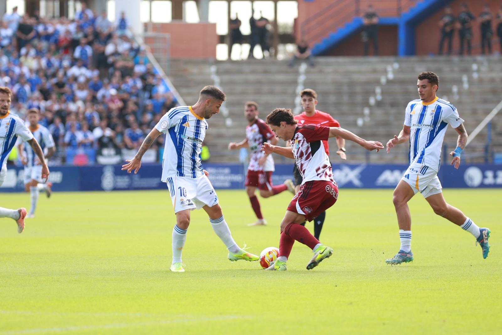 Magnífico triunfo del Xerez CD ante el Recre