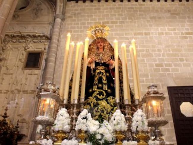 Nuestra Señora del Buen Fin en el interior de San Dionisio