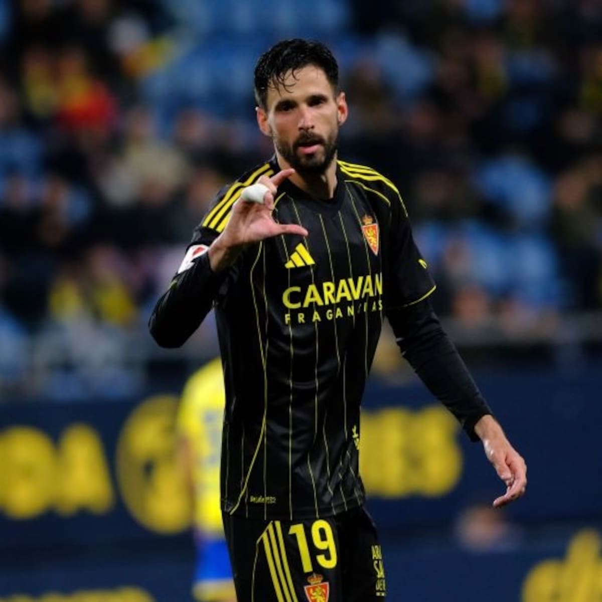 El Real Zaragoza despierta en la Tacita de Plata