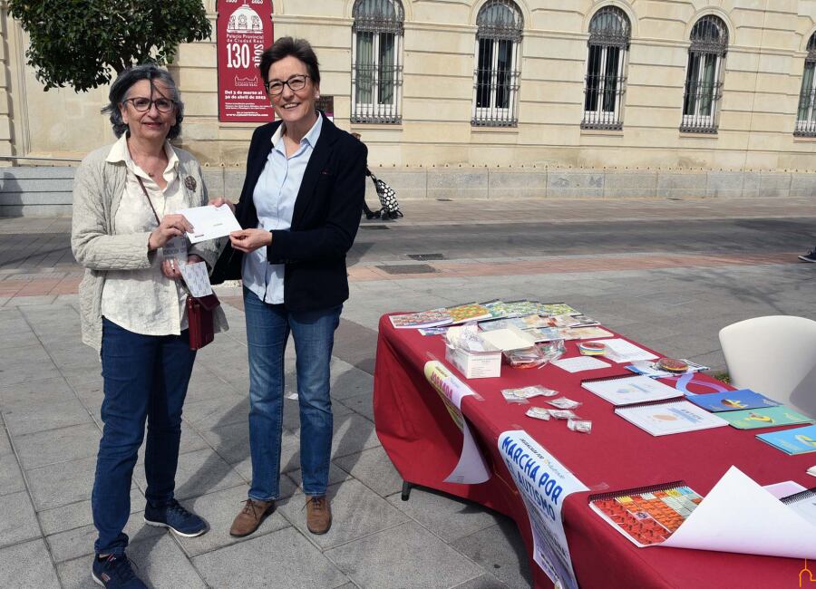 Pilar Álvarez, presidenta de Autrade junto a la vicepresidenta Petra Sánchez Bonales