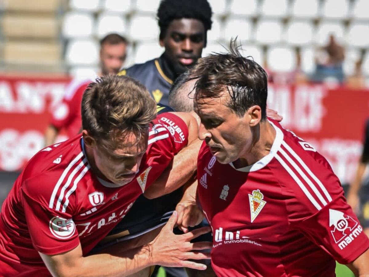 "El Real Murcia está muy vivo y mucha gente quiere verlo arriba"