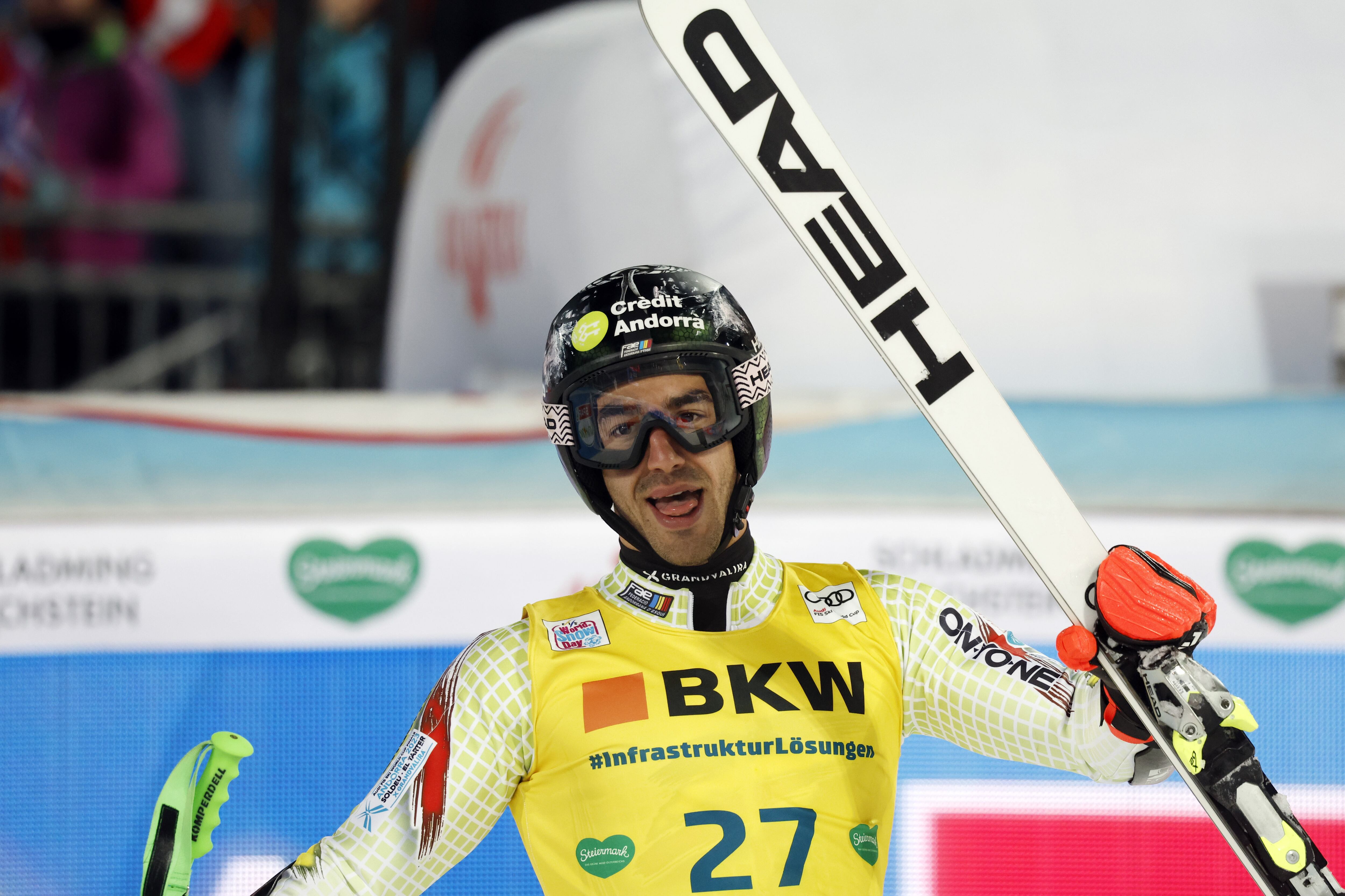 L'esquiador andorrà Joan Verdu celebra la seva posició a la segona mànega de la prova d'eslàlom gegant de l'Audi FIS Alpine Ski World Cup masculina disputada a Schladming, Austria. (Photo by Alexis Boichard/Agence Zoom)