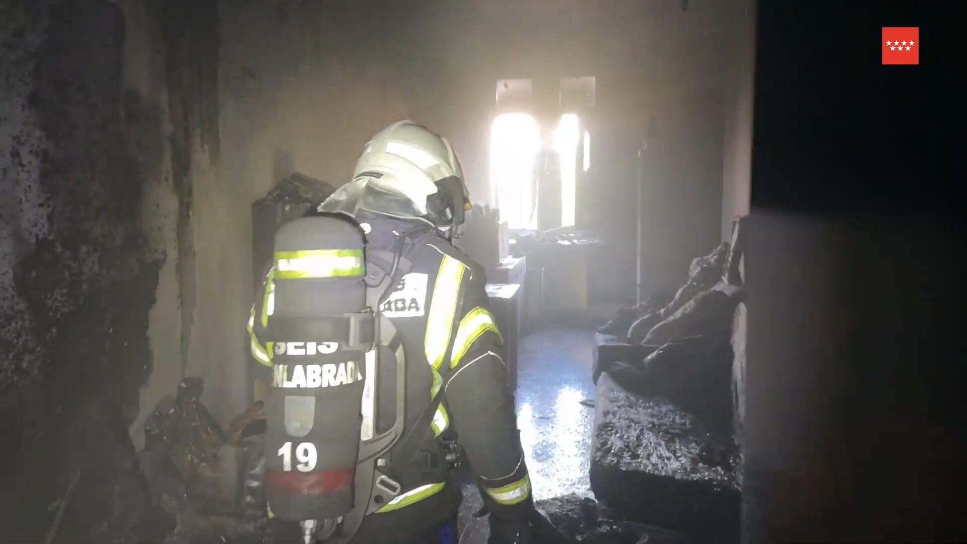 El fuego ha calcinado completamente la vivienda fuenlabreña