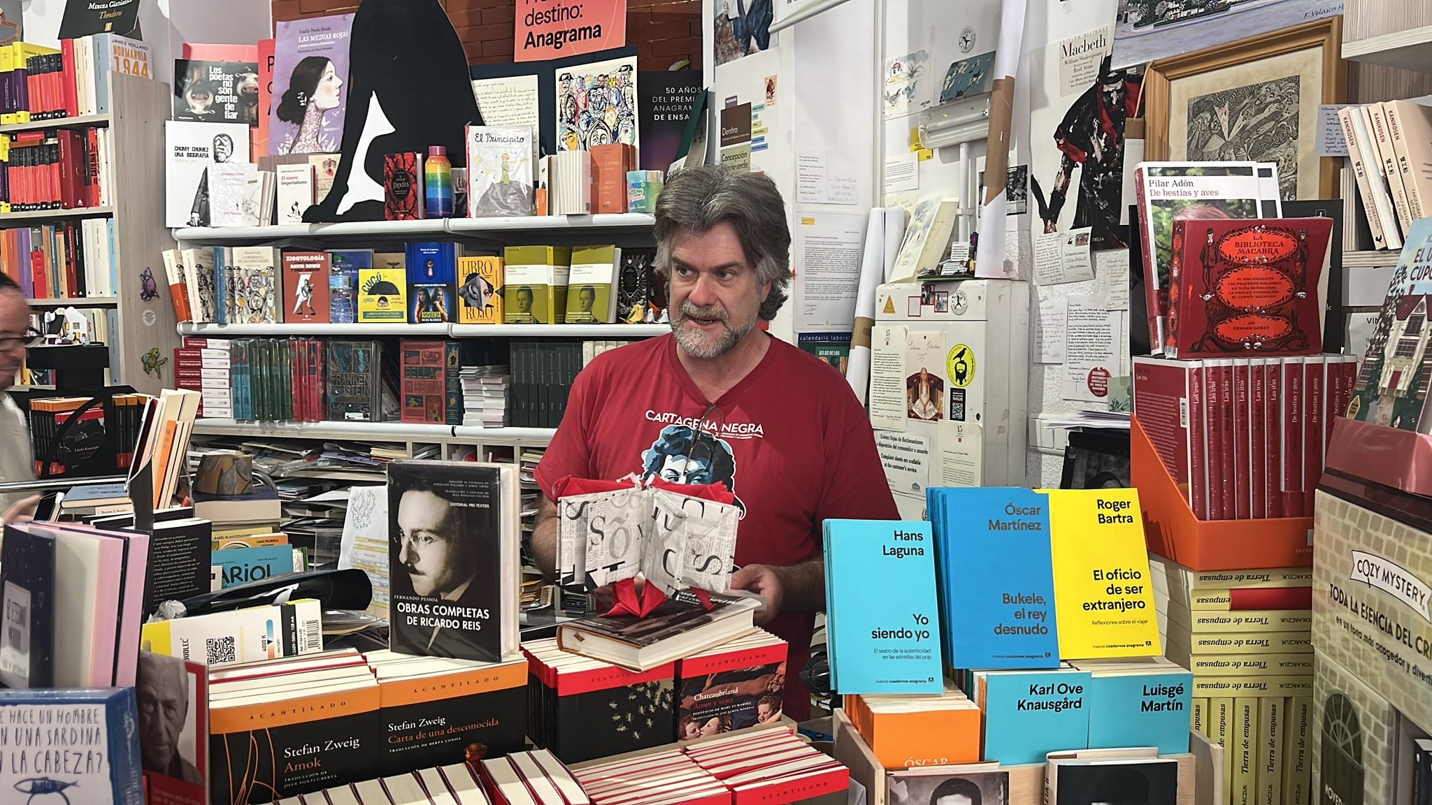 Inicio de Hoy por Hoy Cartagena desde La Montaña Mágica, el refugio de los lectores en el Día del Libro