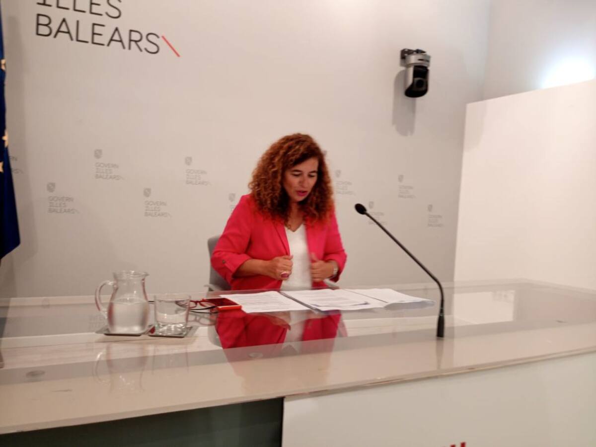 Cesan tres directores generales del Govern para poder tomar posesión de sus cargos en el Parlament y Cort