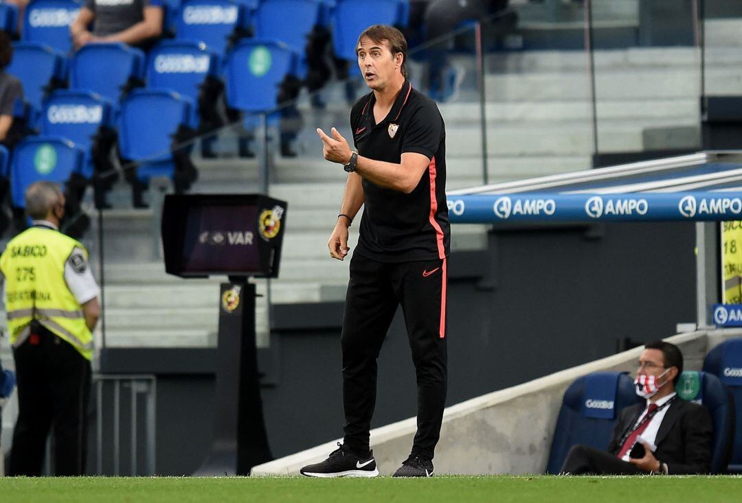 Julen Lopetegui, en un encuentro del Sevilla. (Photo by Juan Manuel Serrano Arce. Getty Images)