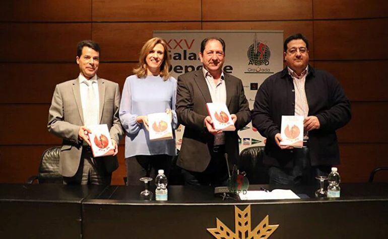 Presentación del libro de la Asociación de la Prensa Deportiva de Granada, en la sede de Caja Rural de Granada