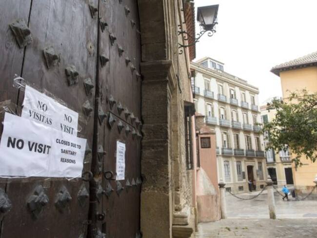 Una de las entradas a la Catedral de Málaga
