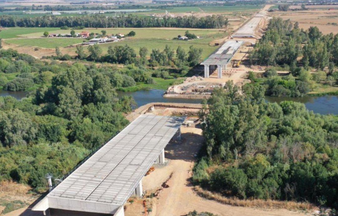 Nuevo puente sobre el rio Guadiana en Badajoz