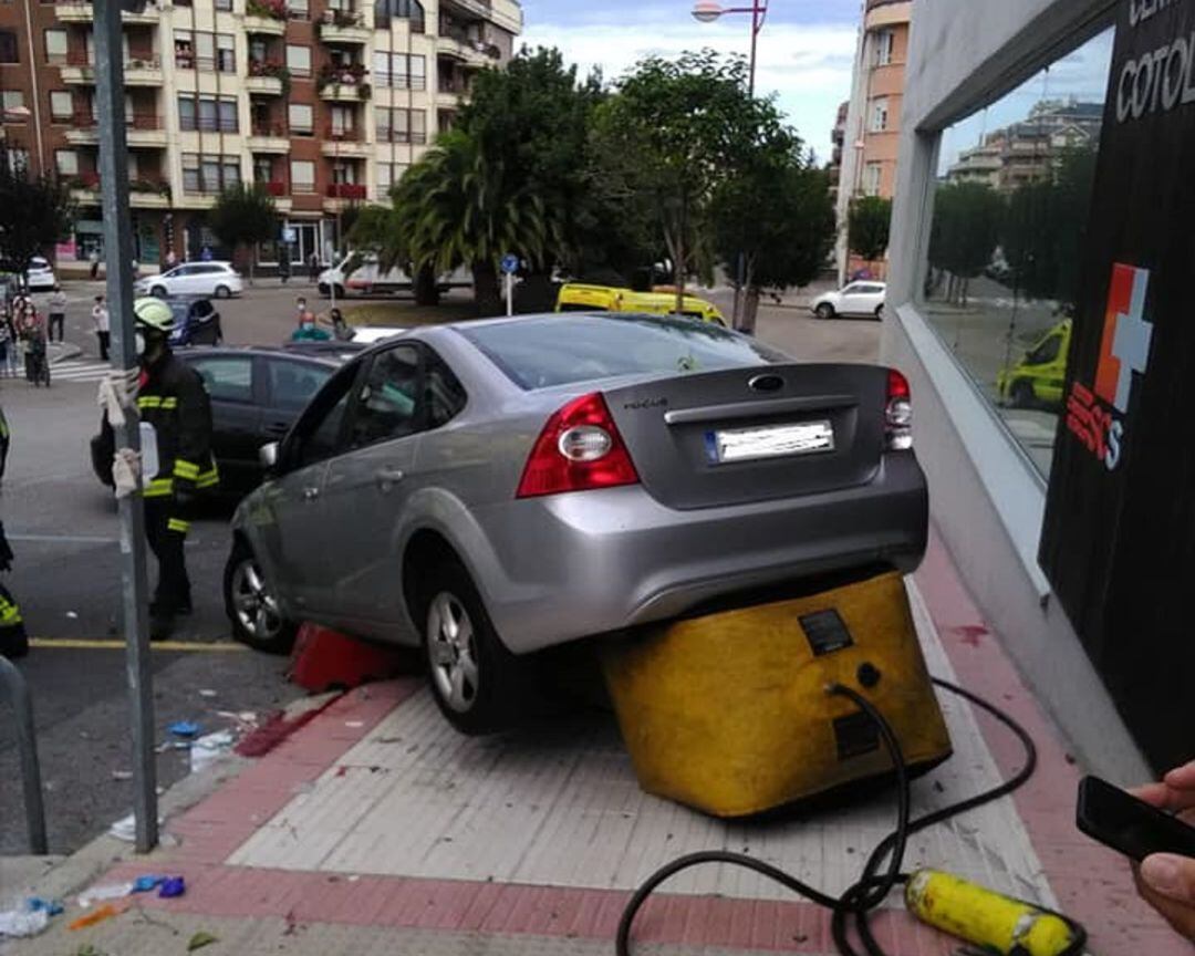 El accidente se produjo frente al Centro de Salud Cotolino.