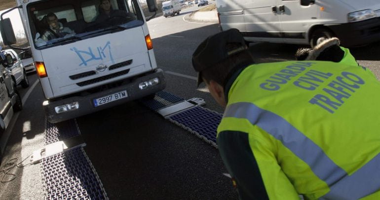 Fotografía de un control de tráfico.