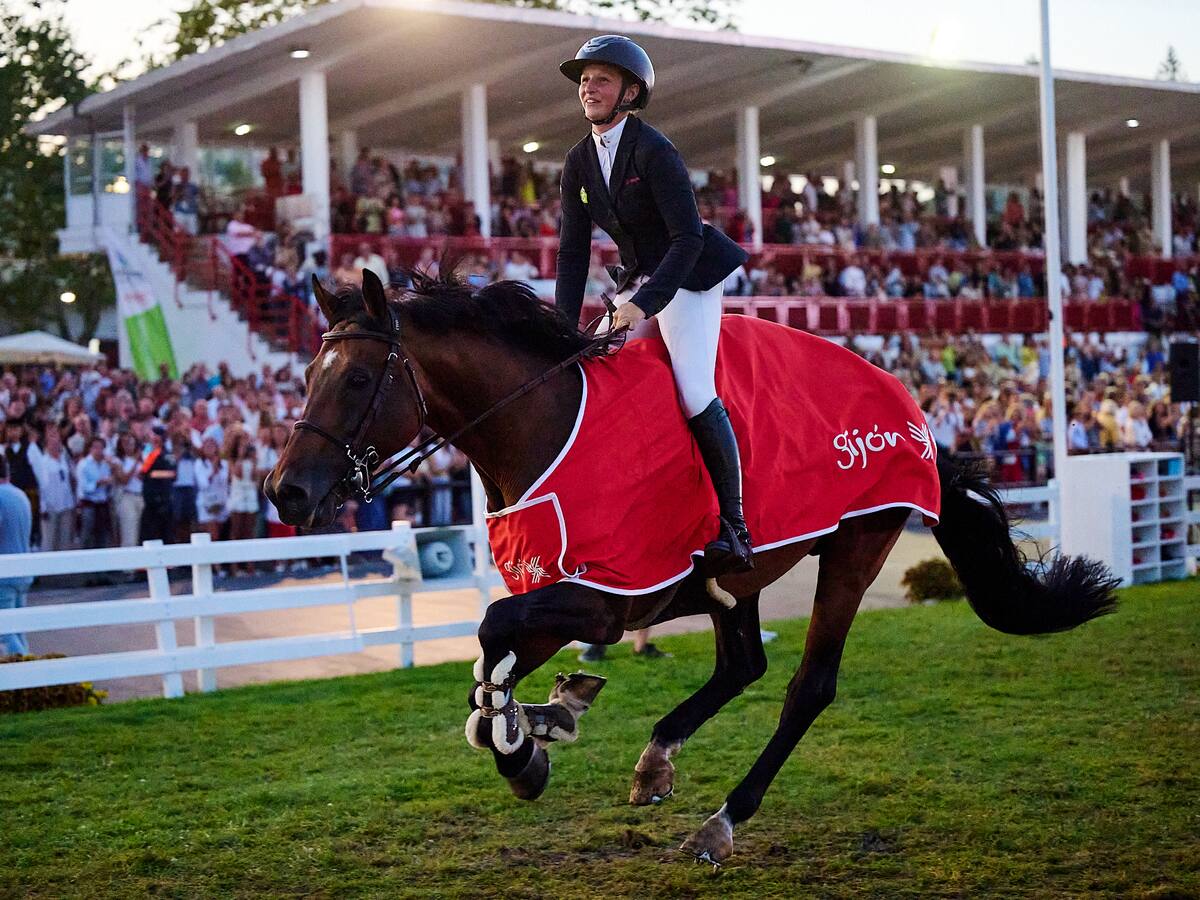 Sanne Thijssen gana el Gran Premio de un Hípico de récord