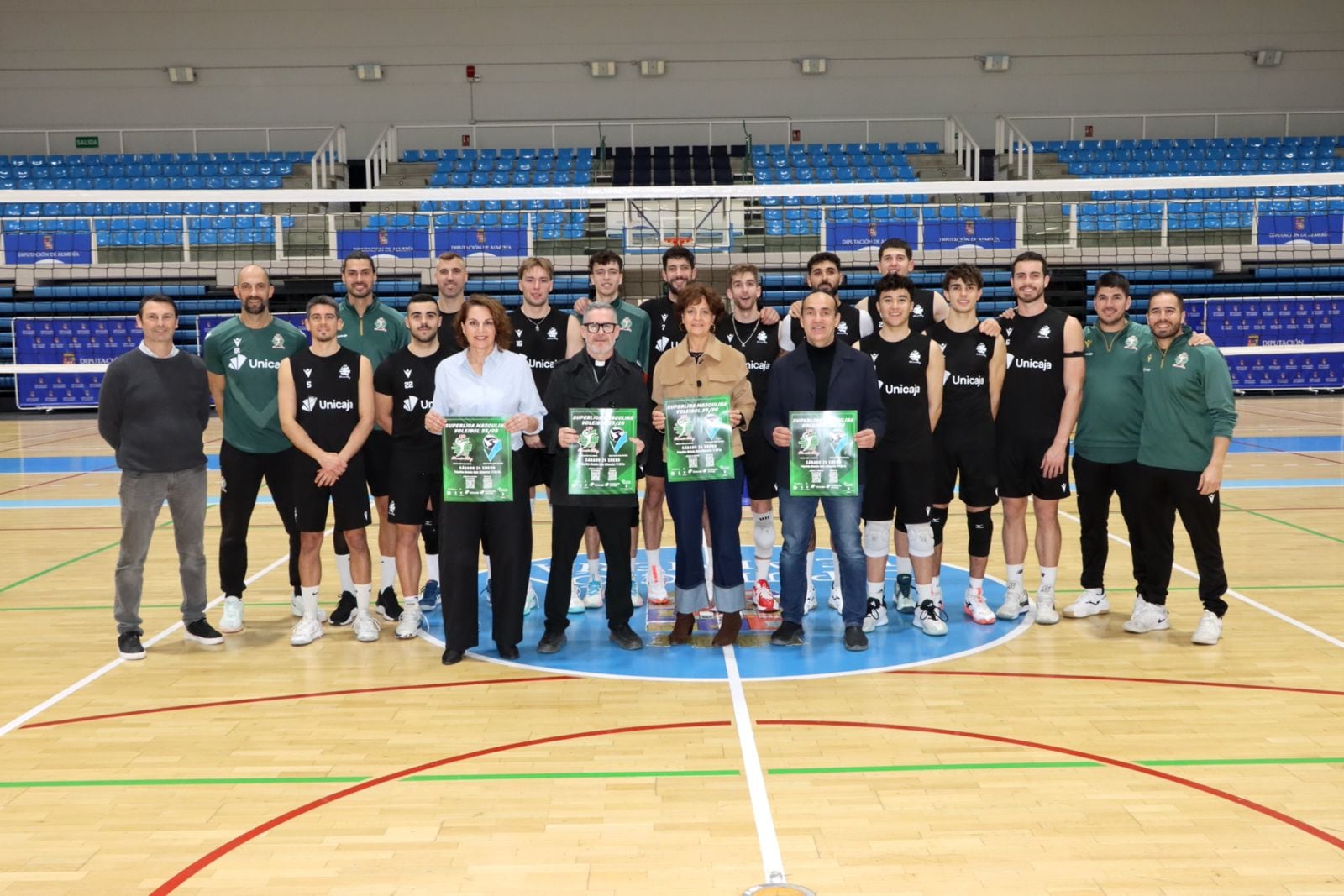 Unicaja Costa de Almería y Cáritas Diocesana de Almería harán más especial el clásico del voleibol español.