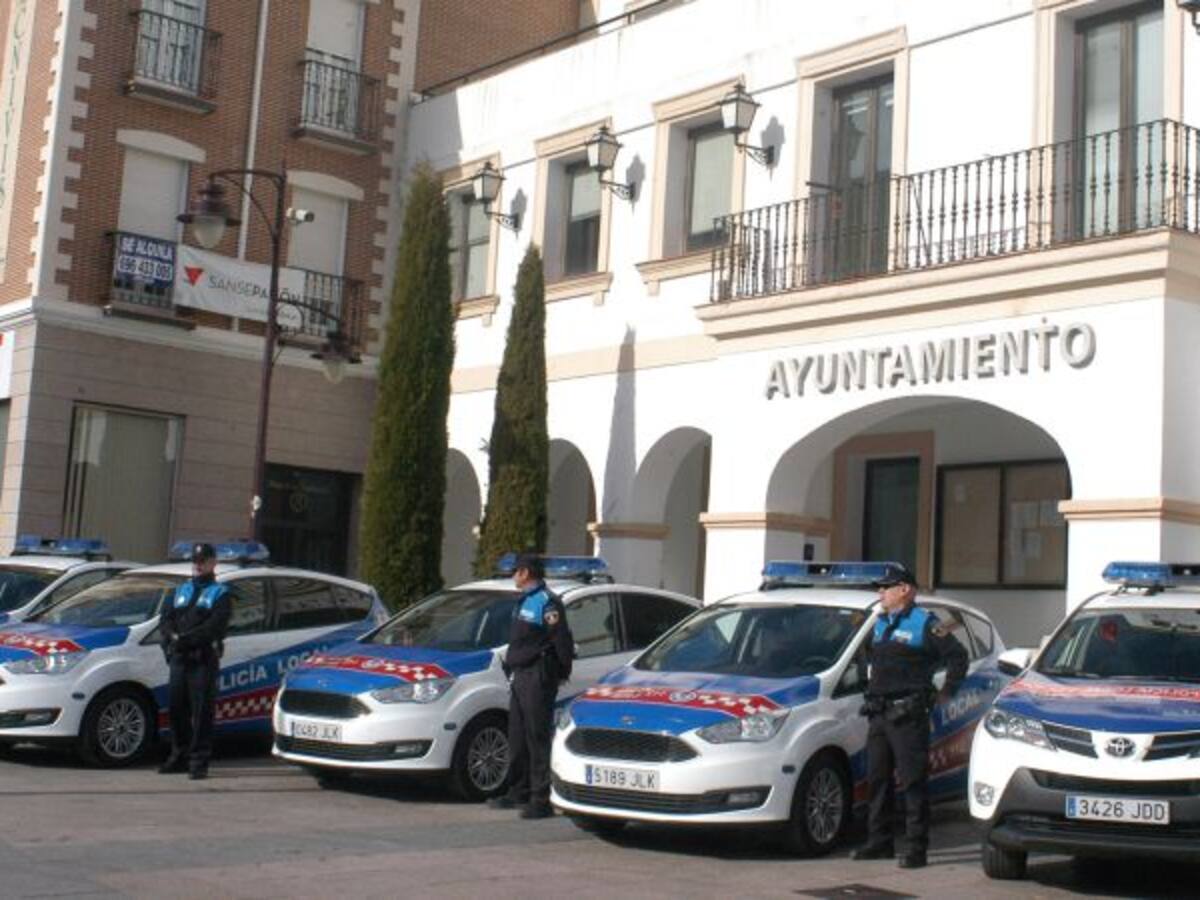 Cinco nuevos coches para Policía Local