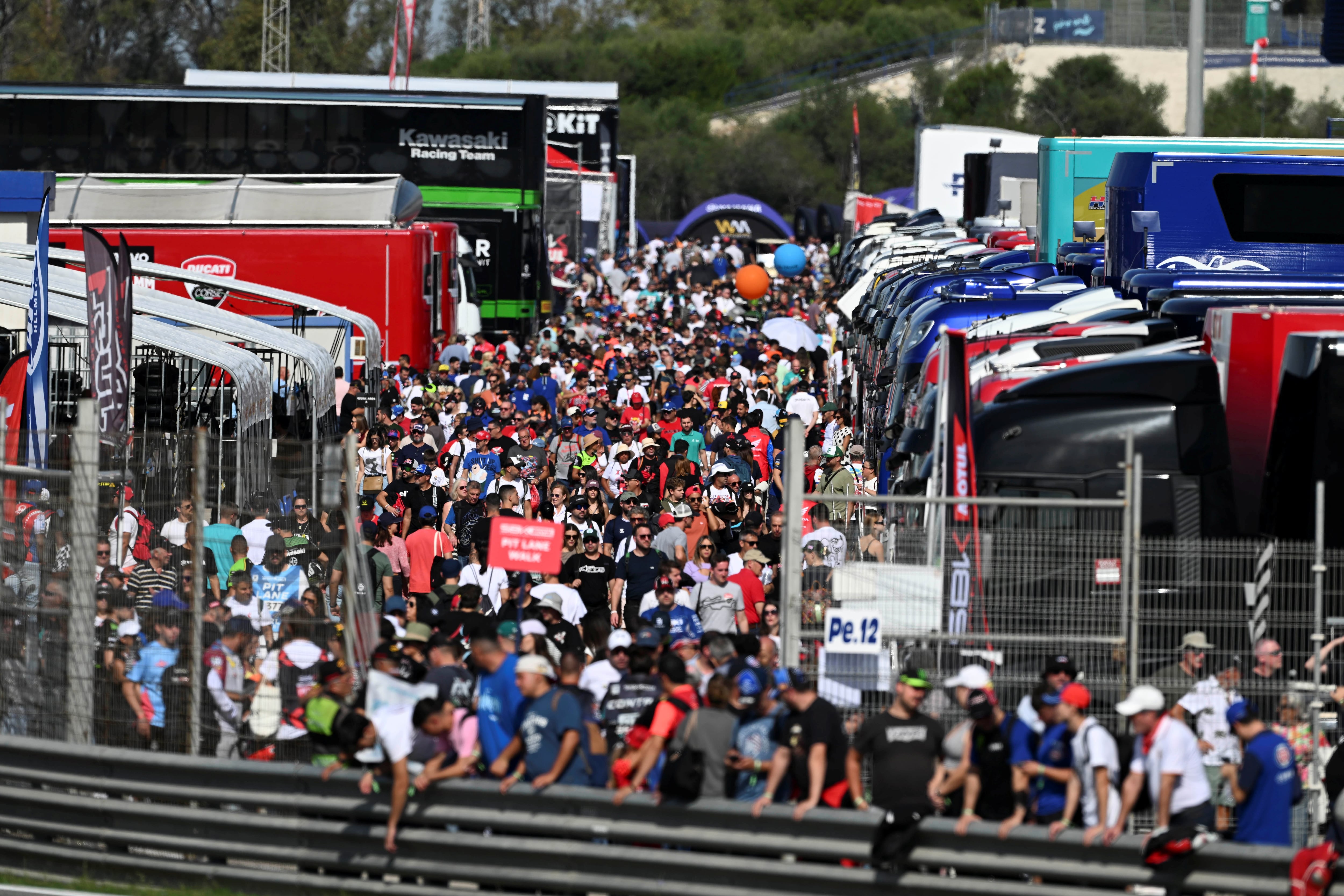 Aficionados en el Circuito de Jerez el domingo durante el Mundial de Superbike