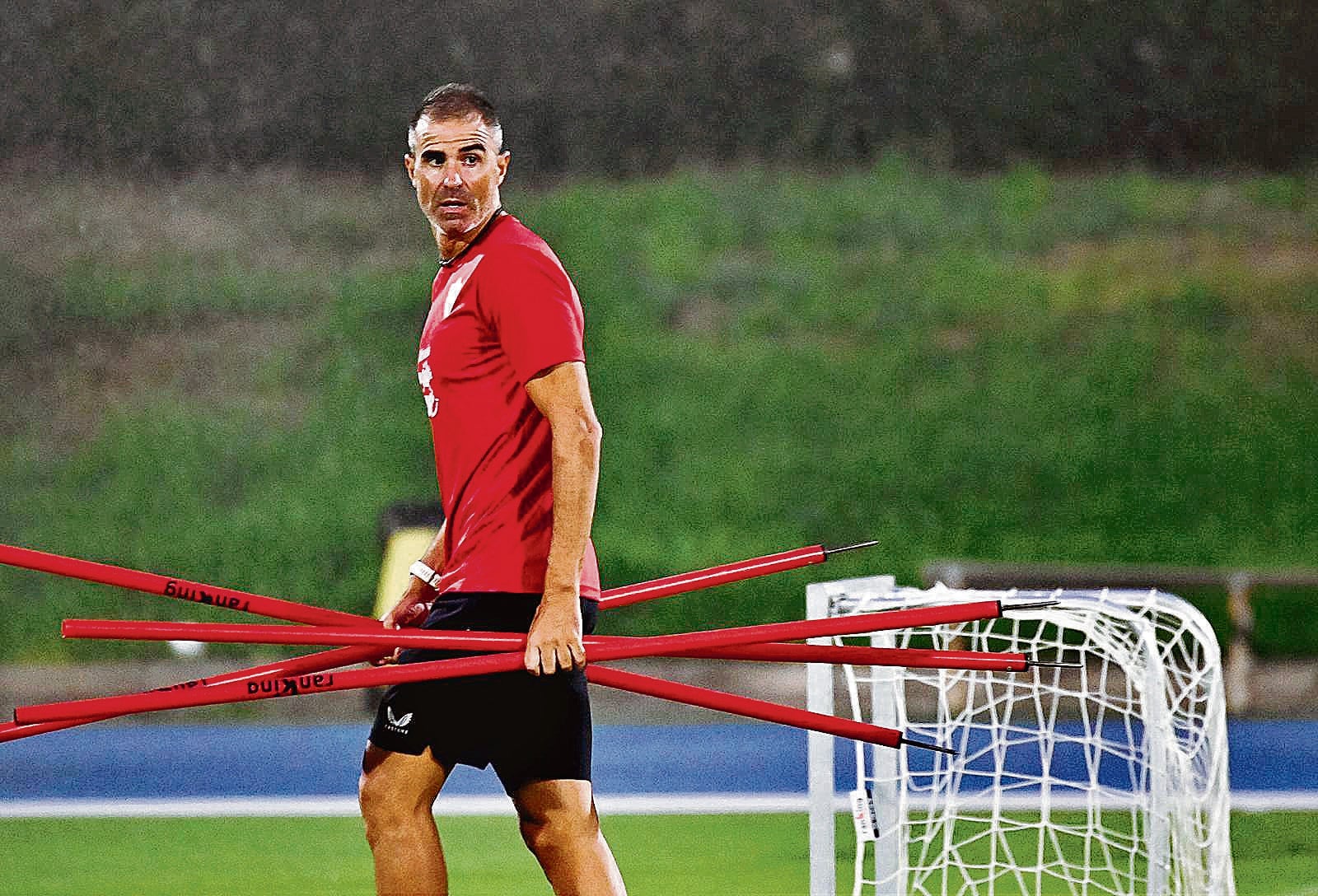 Gaizka Garitano en el campo Anexo Mediterráneo.