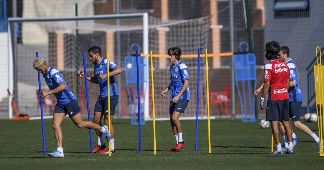 &#039;Recio&#039;, en el centro, durante uno de los entrenamientos esta semana