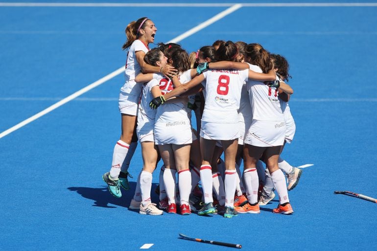 Las jugadoras españolas celebran el bronce