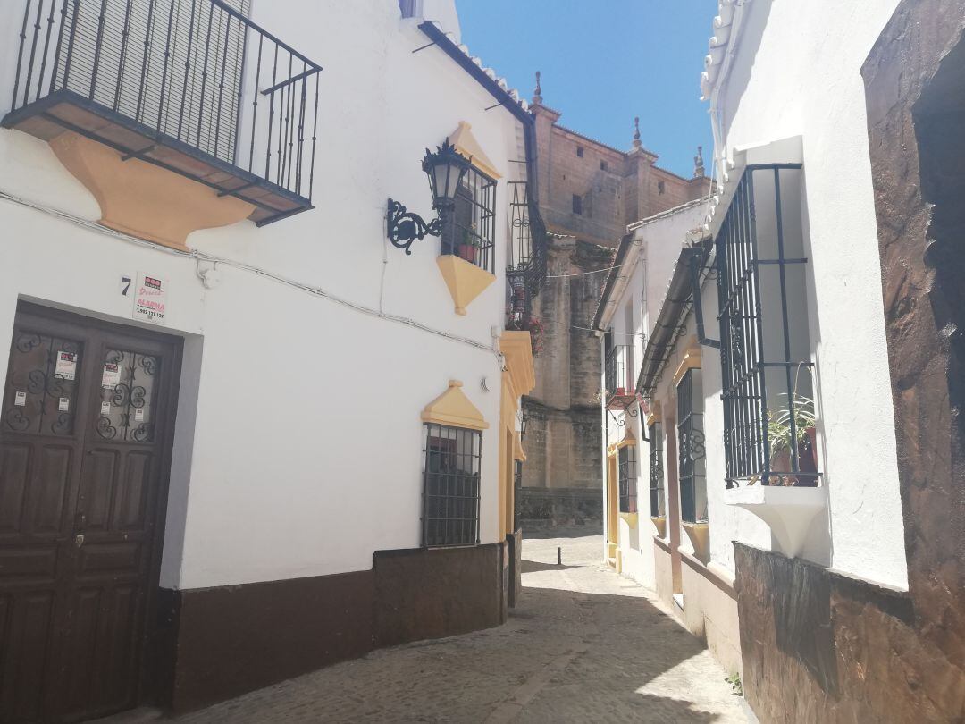 Vista de Santa María la Mayor desde la calle González Campos