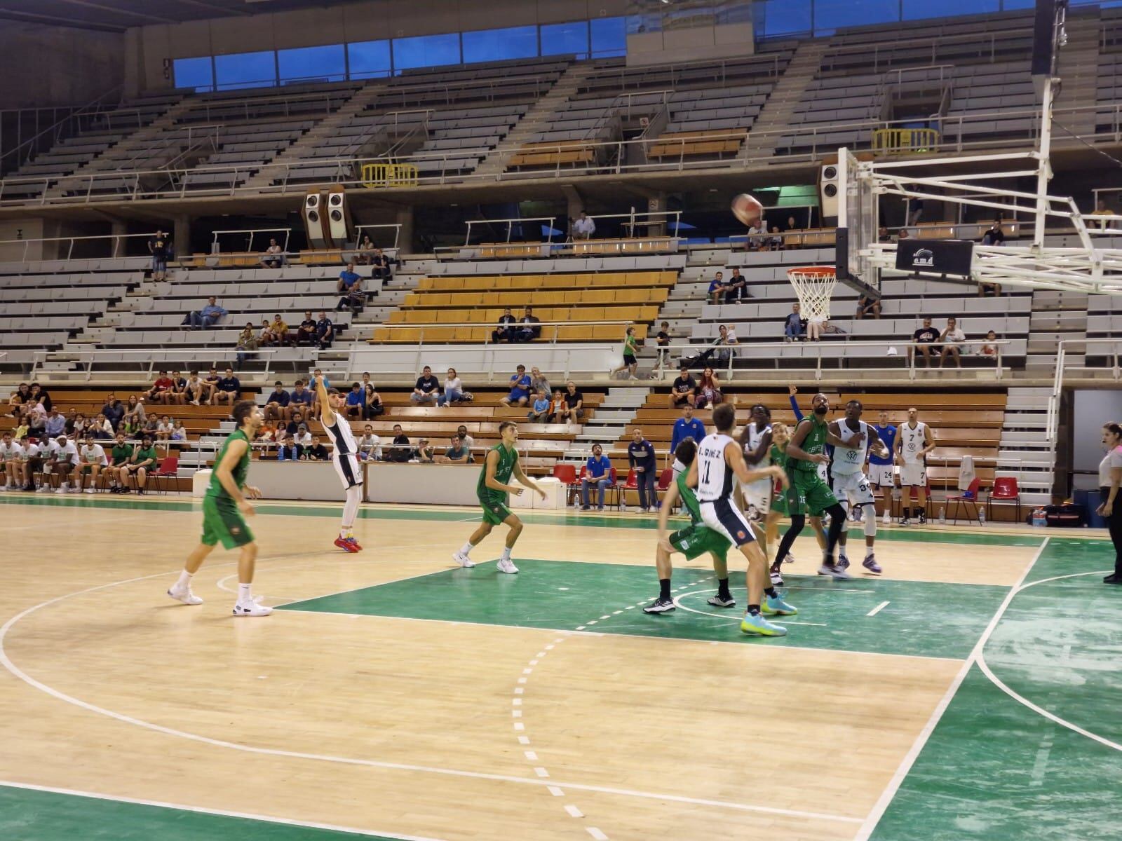 El Peñas y Tizona disputaron un entretenido partido en Huesca