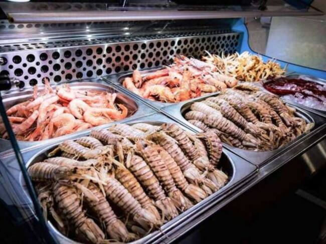 El inconfundible mostrador del bar Arturo