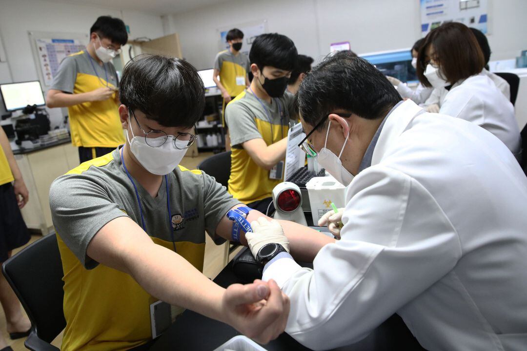 Controles médicos por el coronavirus en China.