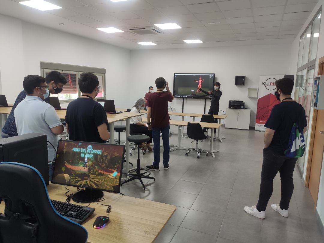 Espacio de videojuegos en la aceleradora digital La Mina de Linares.