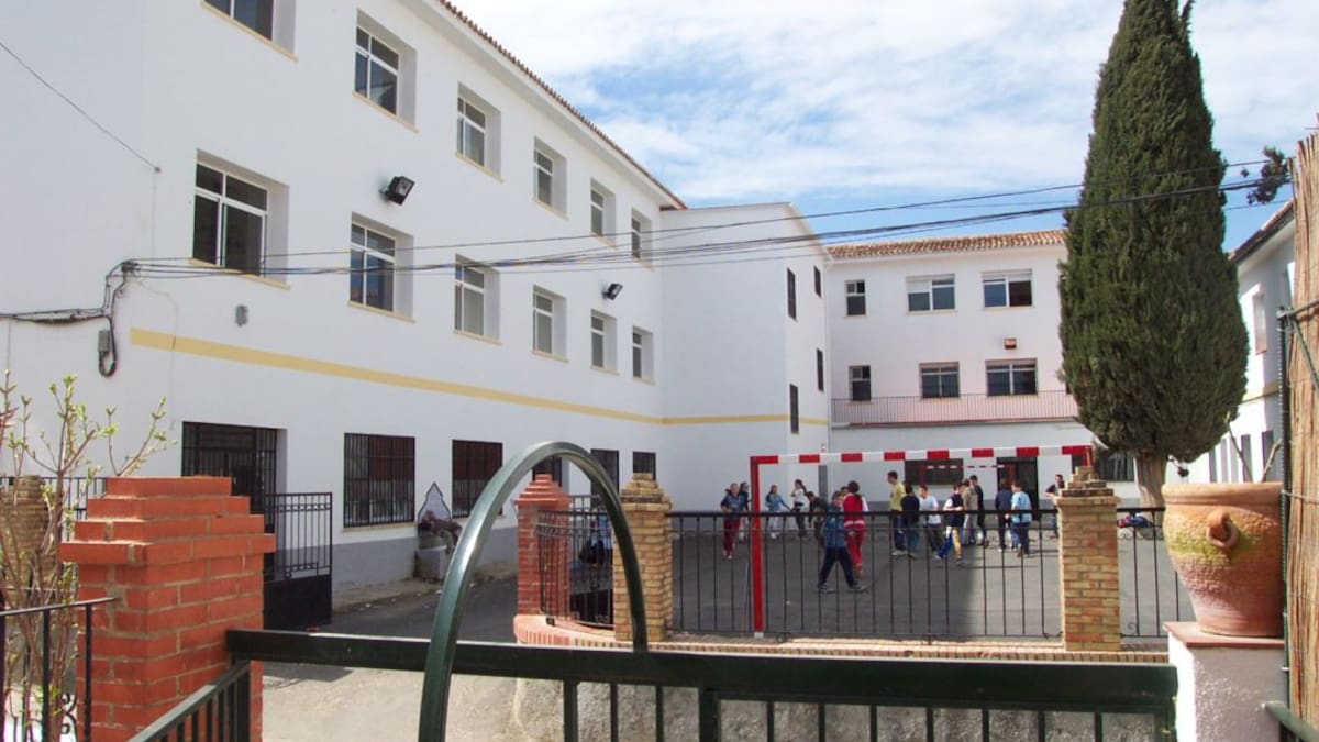 Patricia Navarro descarta que la Junta de Andalucía vaya a cerrar los centros educativos de Ronda