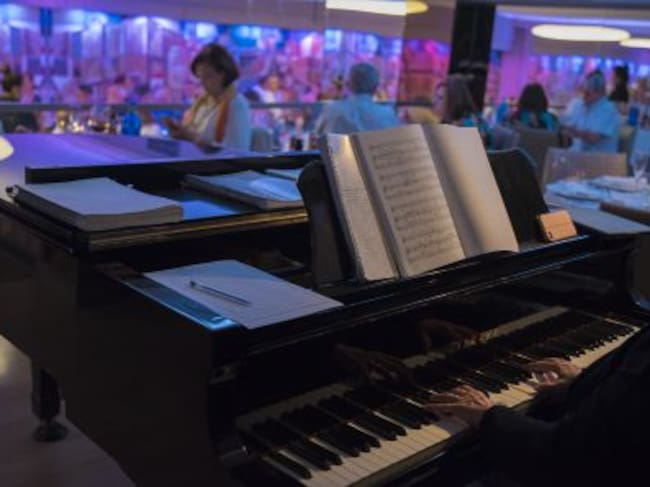 EL CAFÉ DE LA ÓPERA Y EL HOTEL ÓPERA