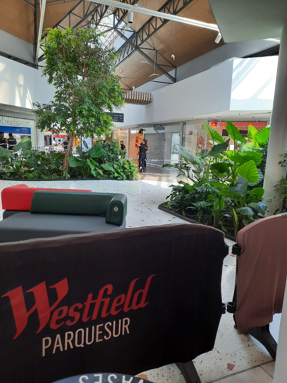 La zona del robo minutos después de producirse el asalto