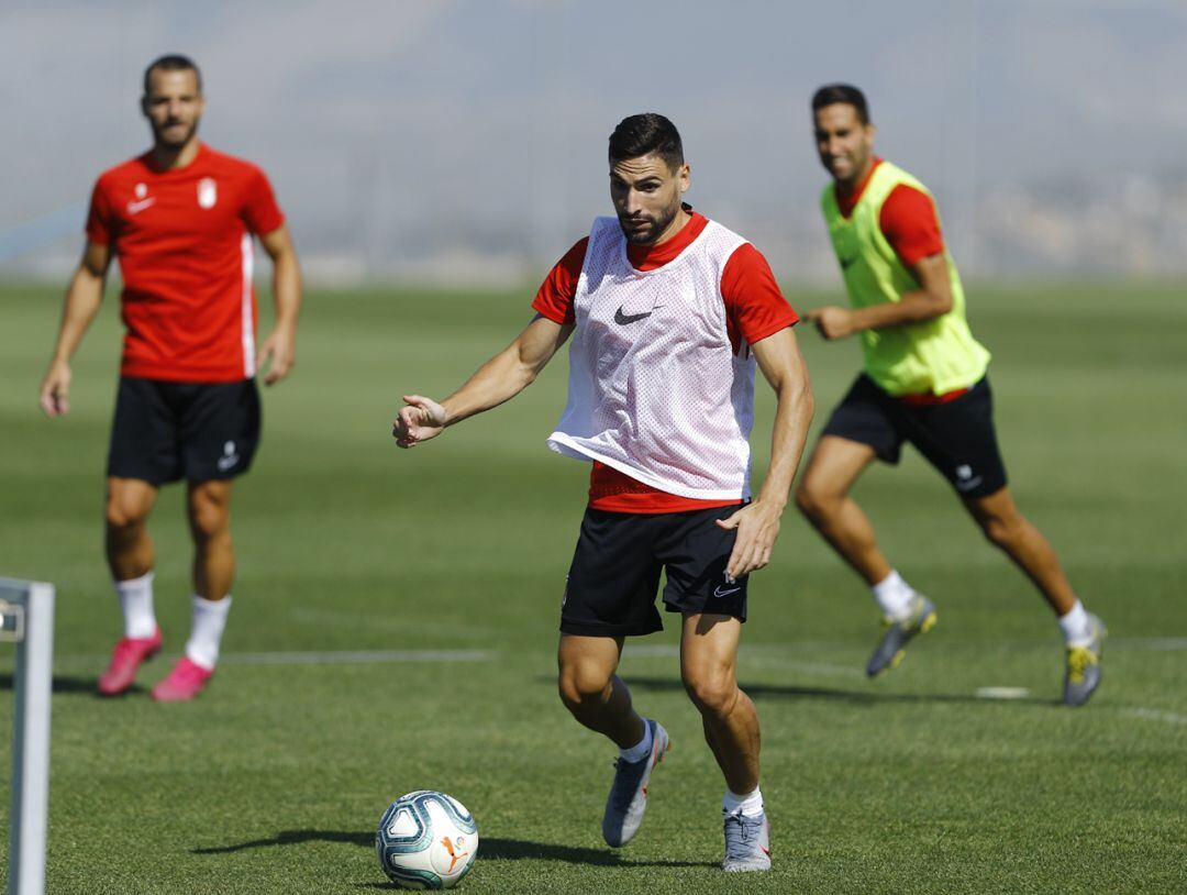 Entrenamiento del Granada CF en vísperas del comienzo de la liga