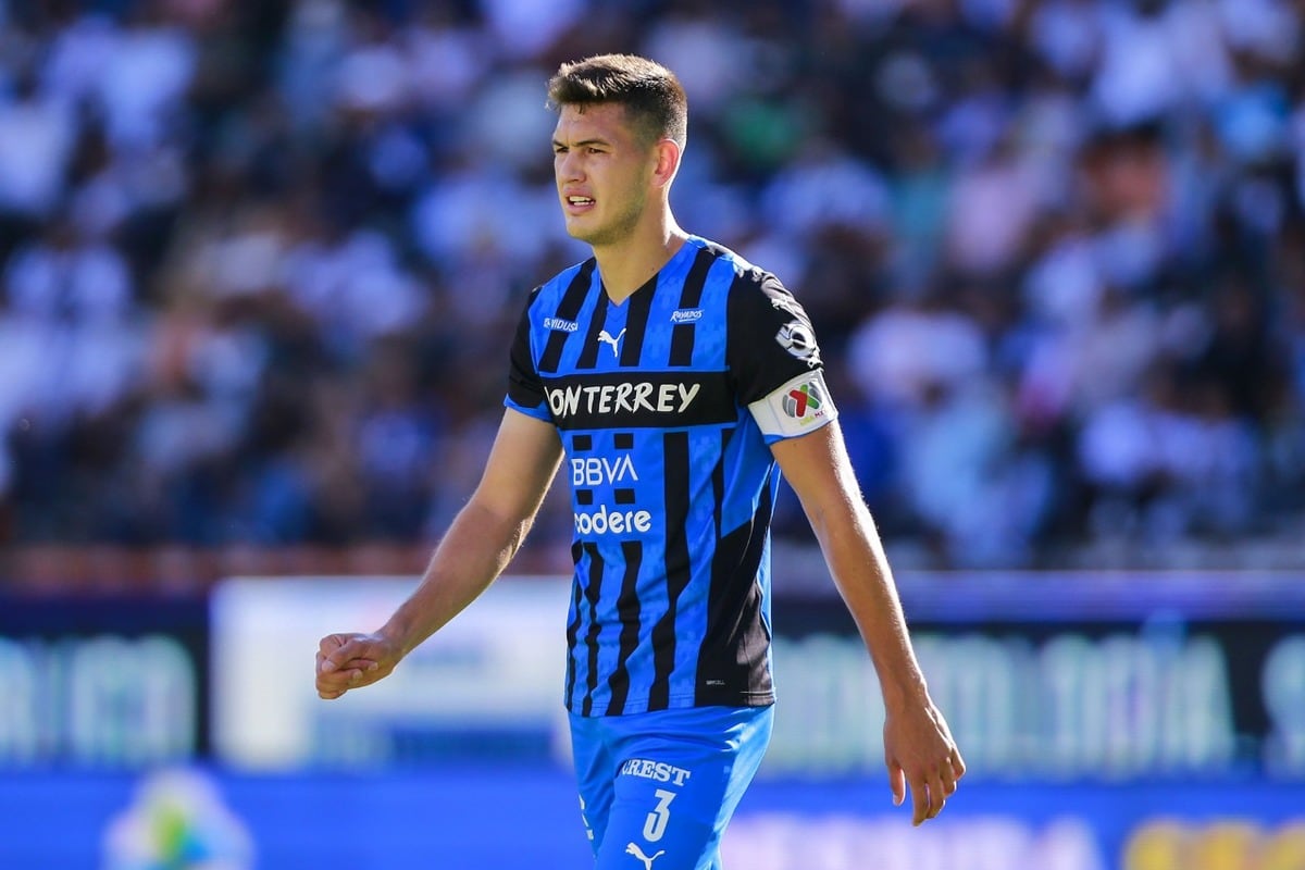 César Montes en su etapa con Monterrey antes de firmar por el Espanyol.