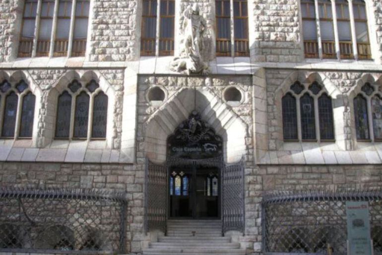 Casa de Botines de León, sede central de Caja España 