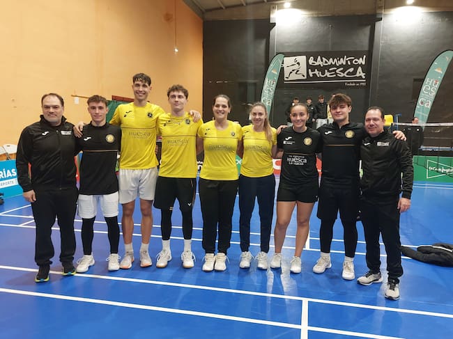 Equipo del Bádminton Huesca la Magia