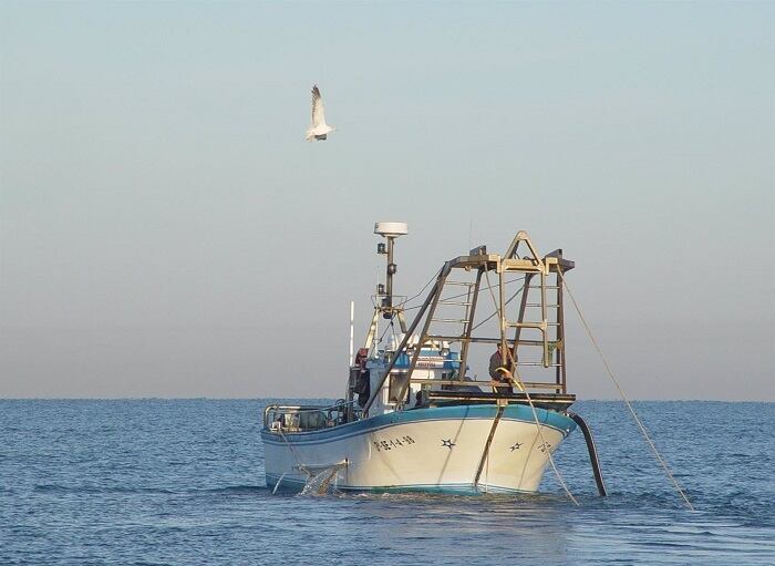 Un barco de pesca