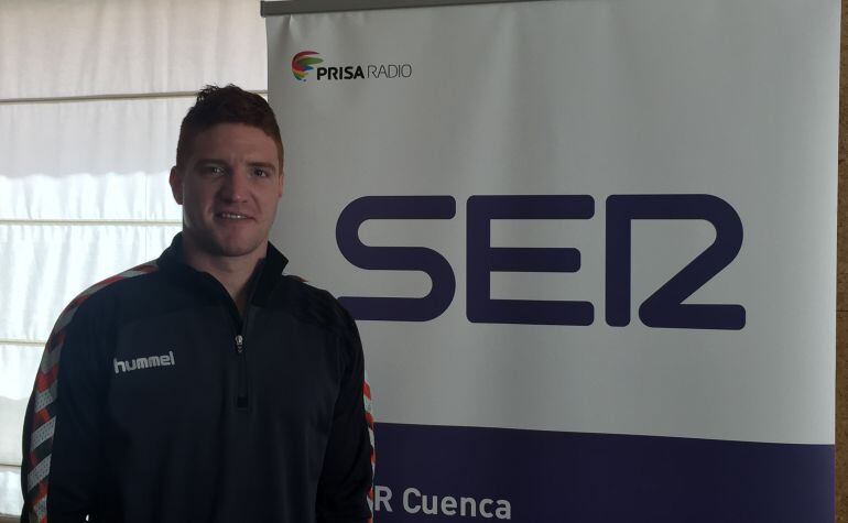 Vainstein durante una visita a los estudios de SER Cuenca