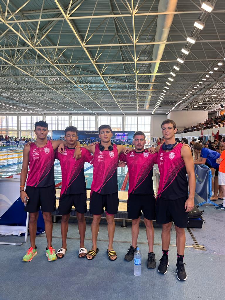 Algunos de los nadadores de ESNA Lanzarote.