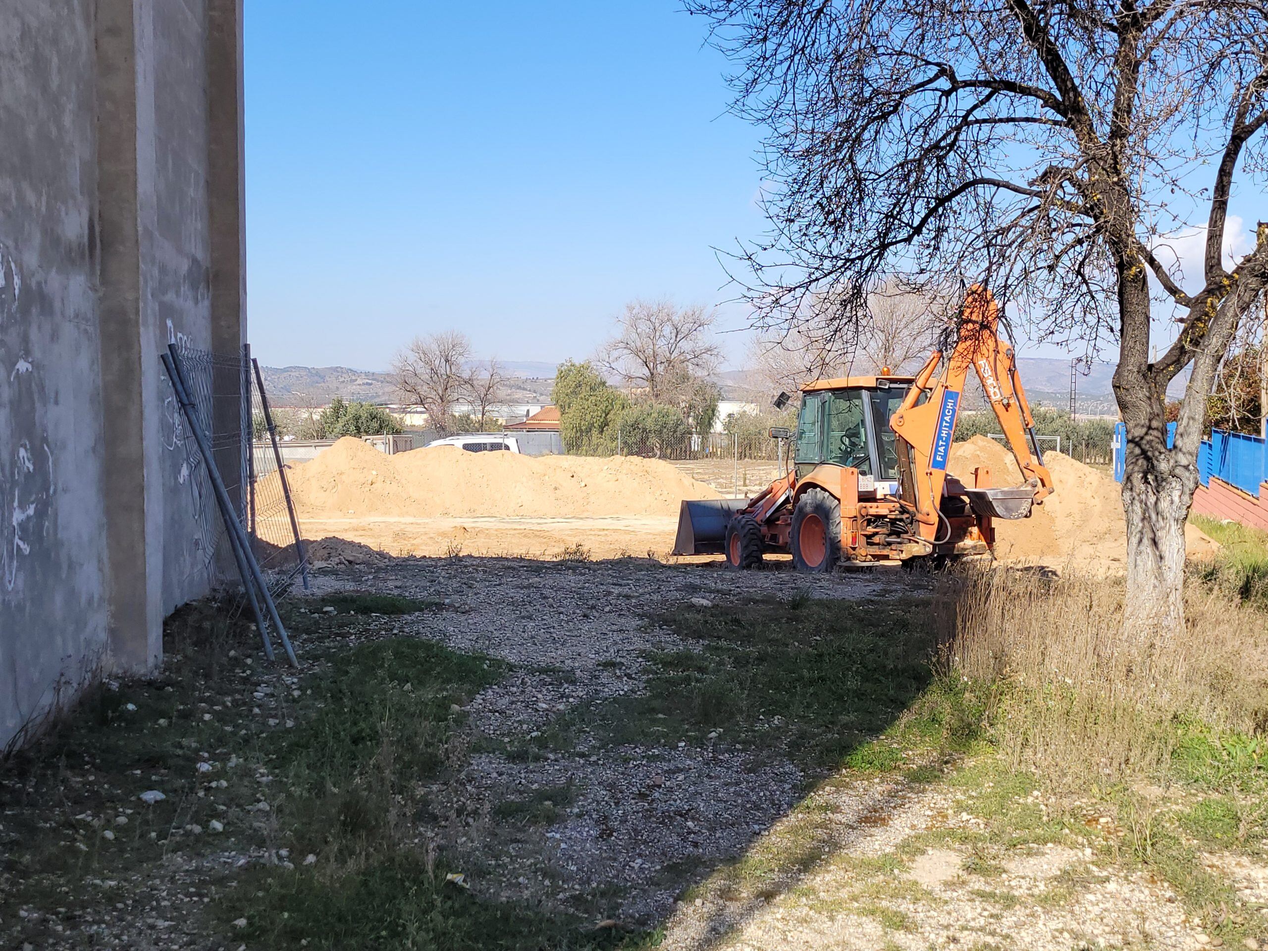 Inicio de los trabajos del edificio del gimnasio